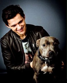 Tom Holland i njegov pas
