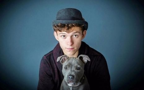 Tom Holland sa svojim ljubimcem